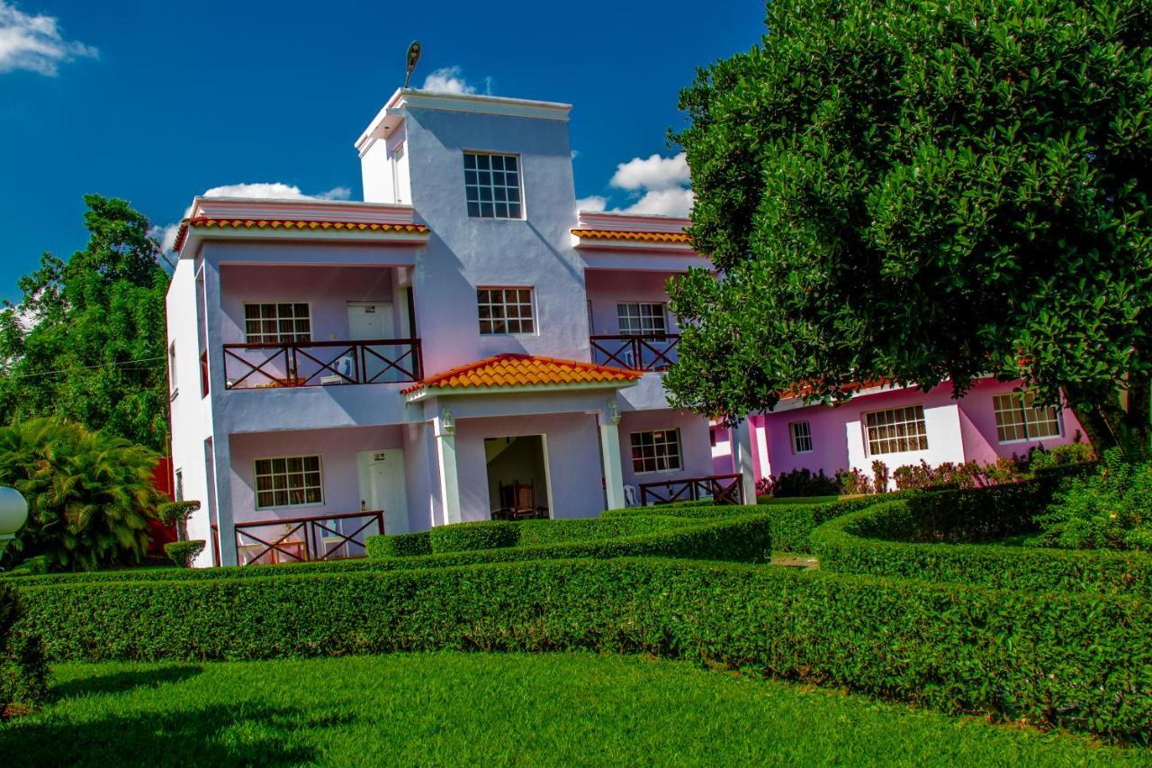 Rancho Guacamayos Hotel & Restaurantes Bonao Zewnętrze zdjęcie